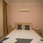 Vilă Ovacikta 6 Kisilik Oezel Havuzlu Royal 2 *