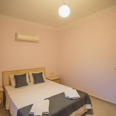 Ovacıkta 6 Kişilik özel Havuzlu Royal 2 Villa *