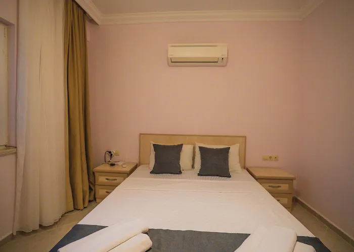 Villa Ovacikta 6 Kisilik Oezel Havuzlu Royal 2 *